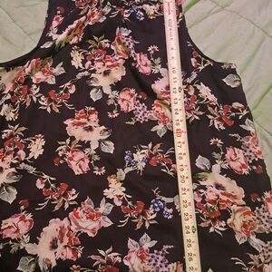 Floral Sleeveless Top - Black and Pink